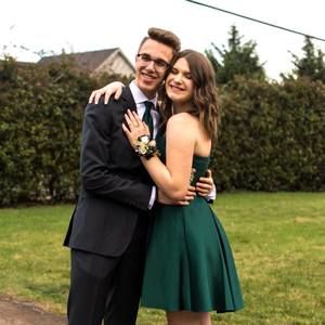 Meet your Posher, Averi